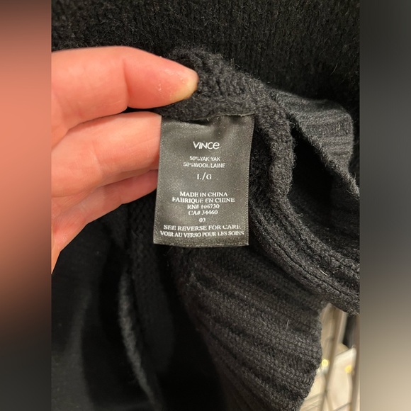 Yak wool V-neck - Vince - Picture 4 of 4